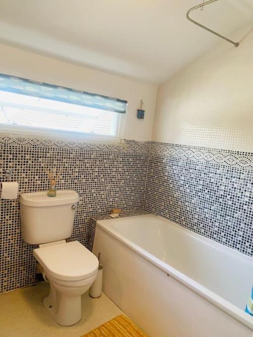 Funky 2 Bedroom Apartment In Town Centre Гастінгс Екстер'єр фото